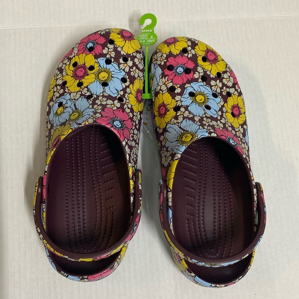 CROCS classic retro floral clog in burgundy multicolored‎ floral